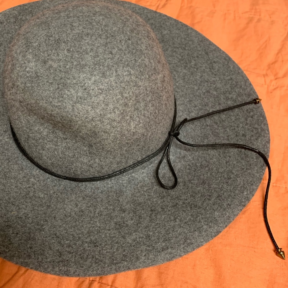 Wool hat NWT